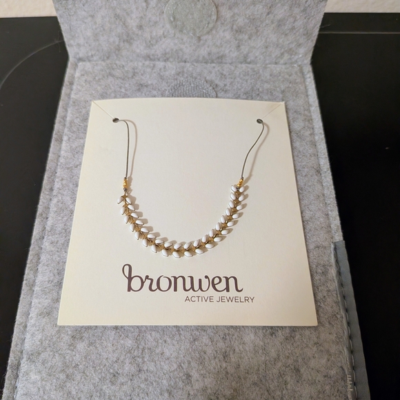 White Enamel Activewear Necklace - Picture 3 of 8